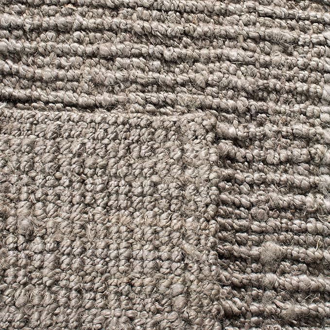 SAFAVIEH Area Rug 6x9 - Image 8