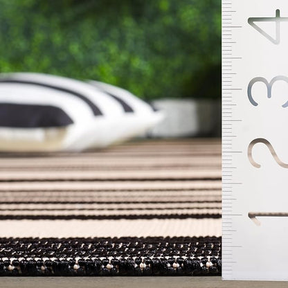 SAFAVIEH Washable Rug Outdoor Courtyard Collection - Image 6