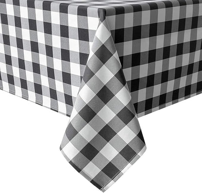 Checkered Square Tablecloth by Hiasan