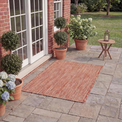 SAFAVIEH Outdoor Accent Rug 2'3"x5' - Image 2