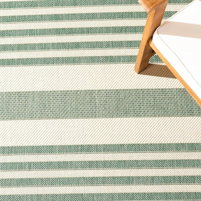 SAFAVIEH Washable Rug Outdoor Courtyard Collection - Image 5