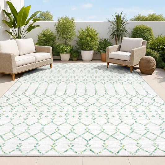 JONATHAN Y Moroccan Geometric Indoor Outdoor Area Rug 4X6 Green/Ivory, Ourika by JONATHANY