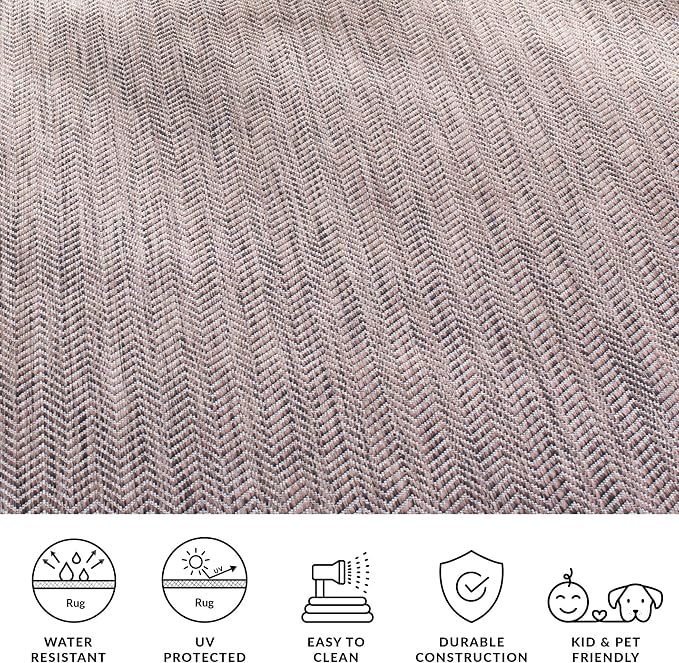 SAFAVIEH Outdoor Accent Rug 2'3"x5' - Image 5