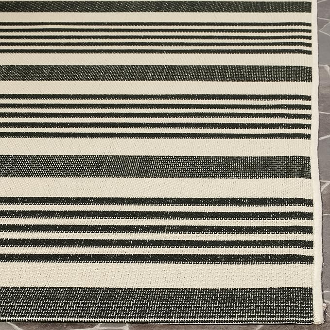 SAFAVIEH Courtyard Collection Runner Rug - Image 3