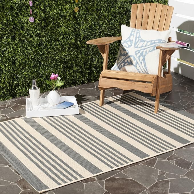 SAFAVIEH Washable Rug Outdoor Courtyard Collection by Unknown