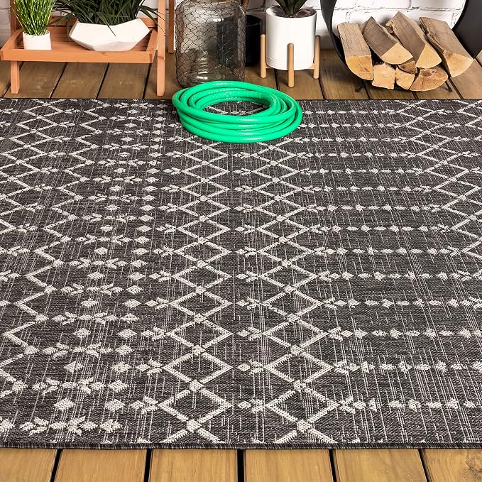 JONATHAN Y Moroccan Geometric Indoor Outdoor Area Rug 4X6 Black/Gray, Ourika - Image 10