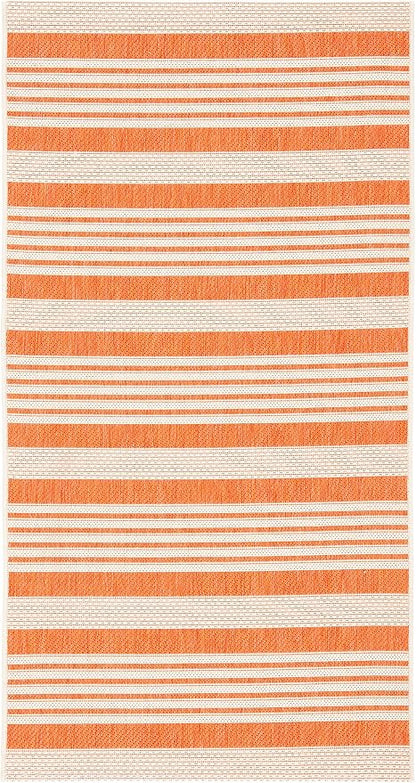 SAFAVIEH Washable Rug Outdoor Courtyard Collection by Unknown