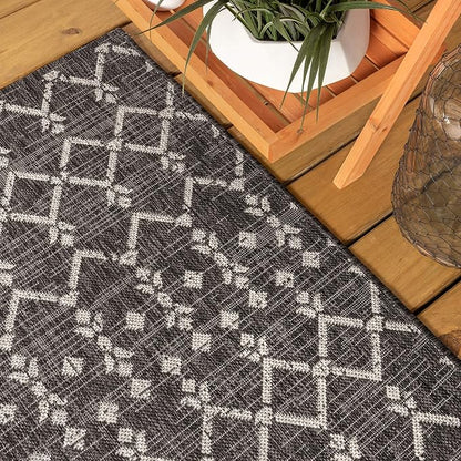JONATHAN Y Moroccan Geometric Indoor Outdoor Round Area Rug 5 Ft Black/Gray - Image 3