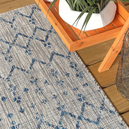 JONATHAN Y Moroccan Geometric Indoor Outdoor Square Area Rug 4X4 Light Gray/Navy - Image 4