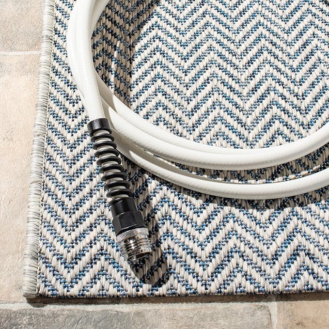 SAFAVIEH Outdoor Runner Rug 2'3"x20' - Image 3