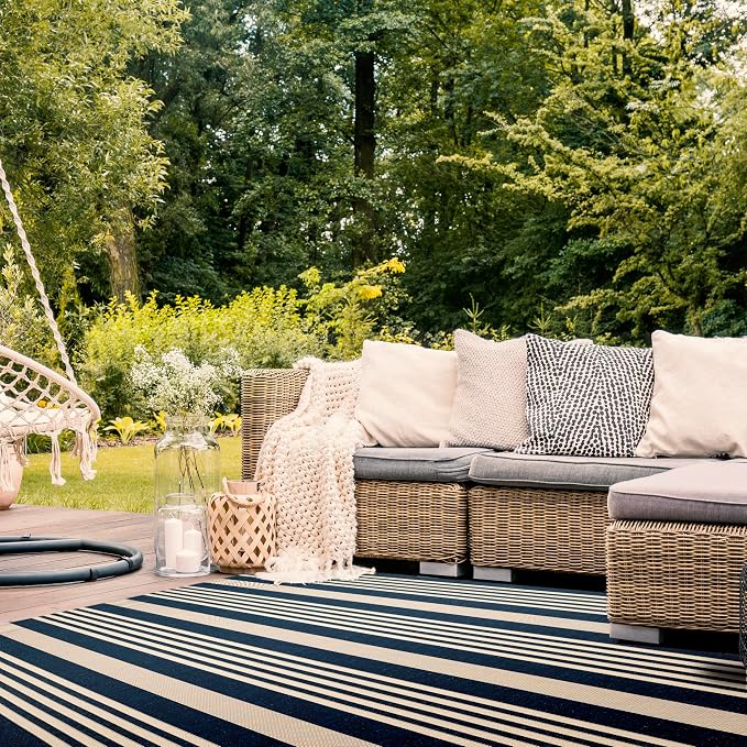 SAFAVIEH Washable Rug Outdoor Courtyard Collection - Image 3