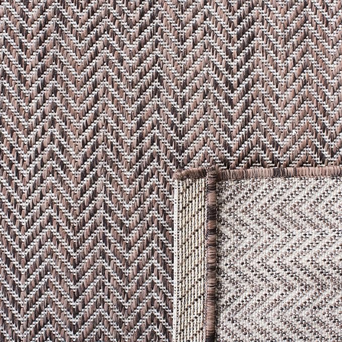 SAFAVIEH Outdoor Runner Rug 2'3"x10' - Image 4