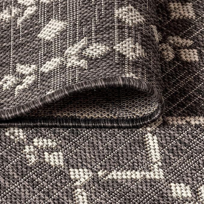 JONATHAN Y Moroccan Geometric Indoor Outdoor Area Rug 4X6 Black/Gray, Ourika - Image 5